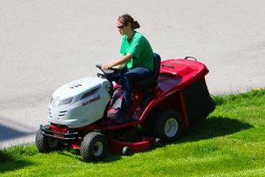 riding lawn mower maintenance | Ricardo S Lawn Mower Repair LLC 